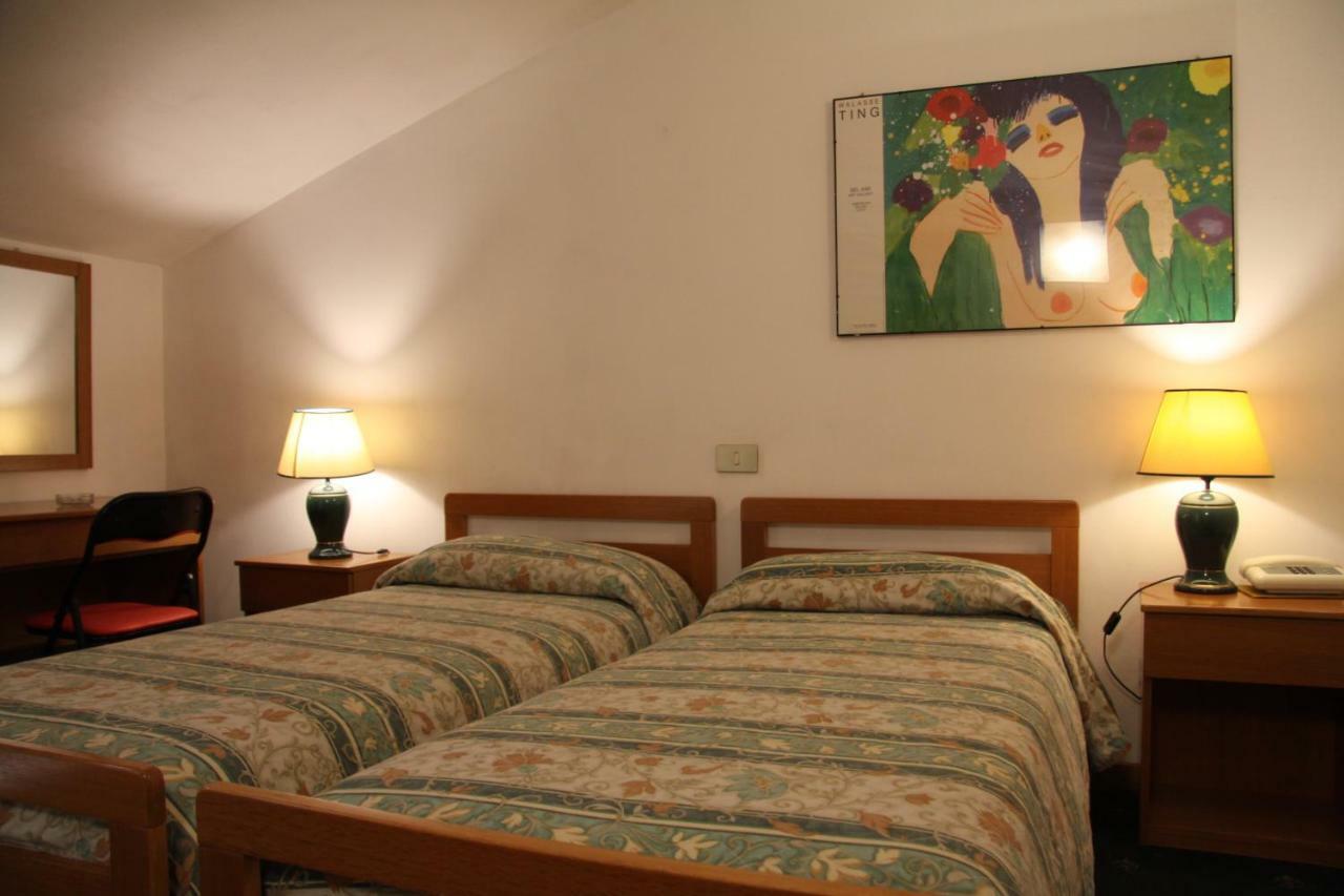 Hotel Rizzi Monticello Conte Otto Bagian luar foto